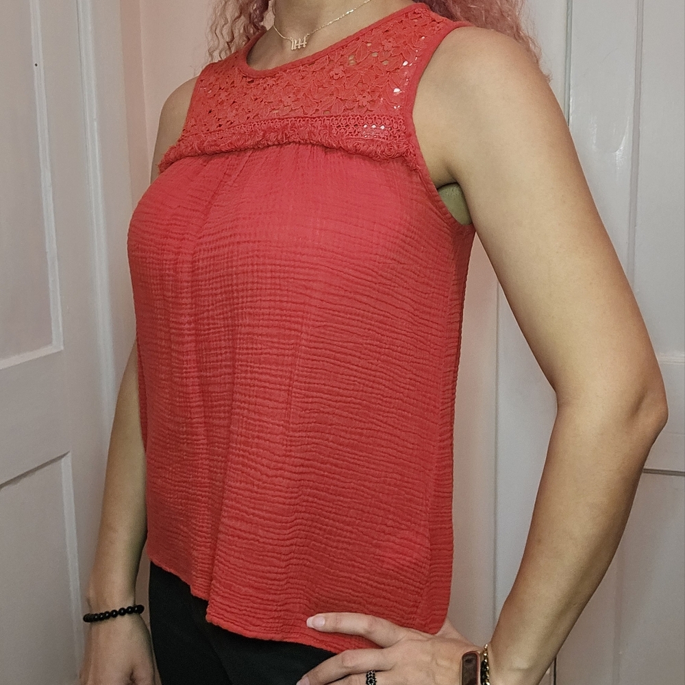 Women's Sleeveless Red Top